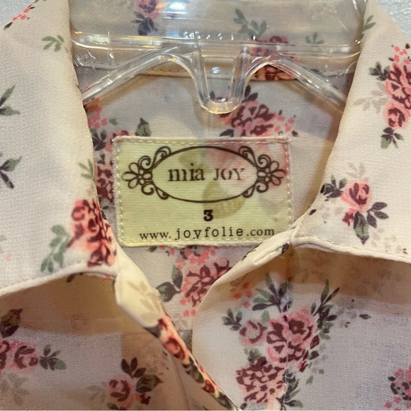 Joyfolie 3t Floral blouse. Off white with pink flowers. Excellent used condition - Picture 5 of 8